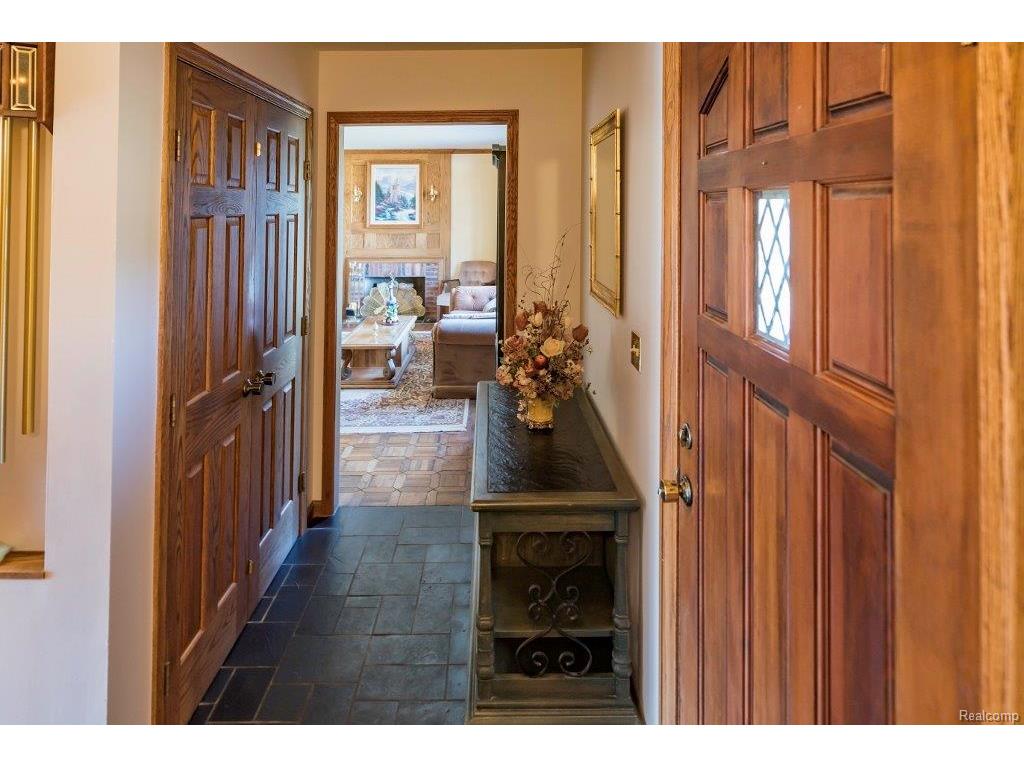311 Castlebury Dr
