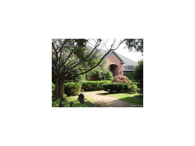 1754 Stoneridge Dr