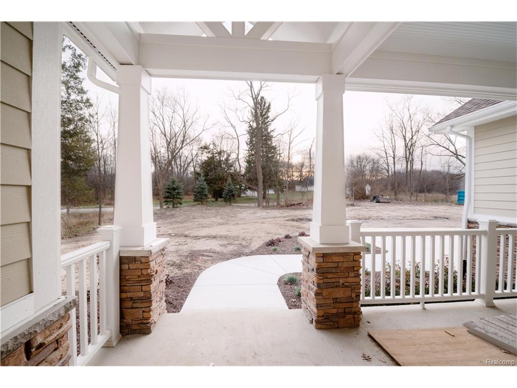 5507 7 Mile Rd