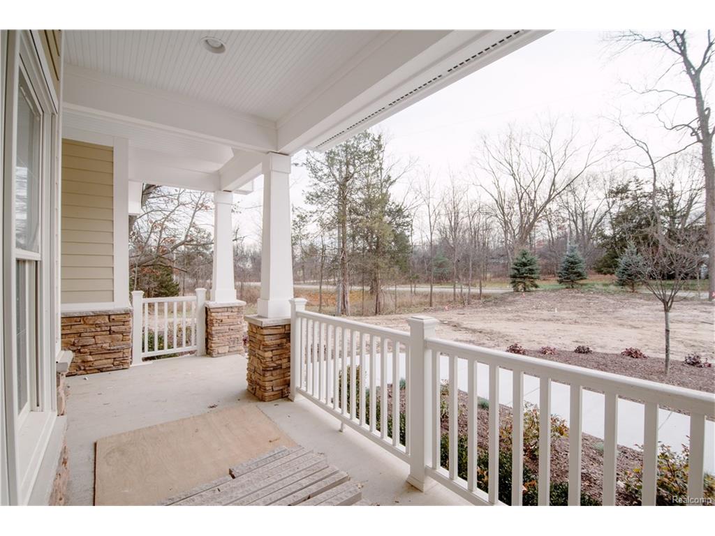 5507 7 Mile Rd