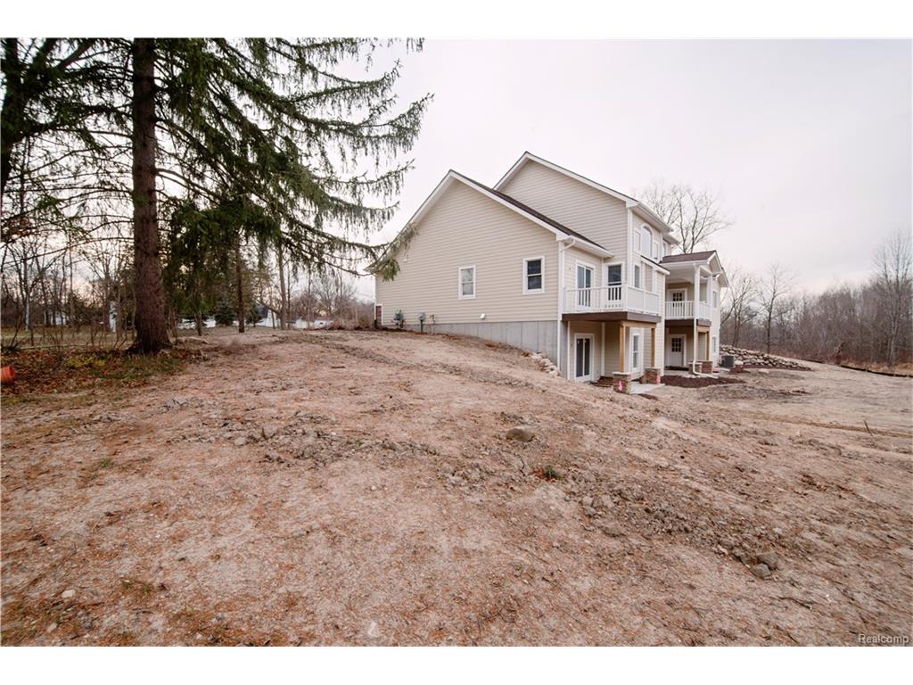 5507 7 Mile Rd