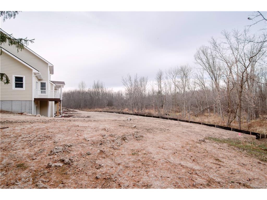 5507 7 Mile Rd