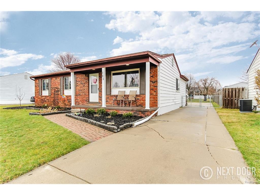 30051 Lamplighter Ct