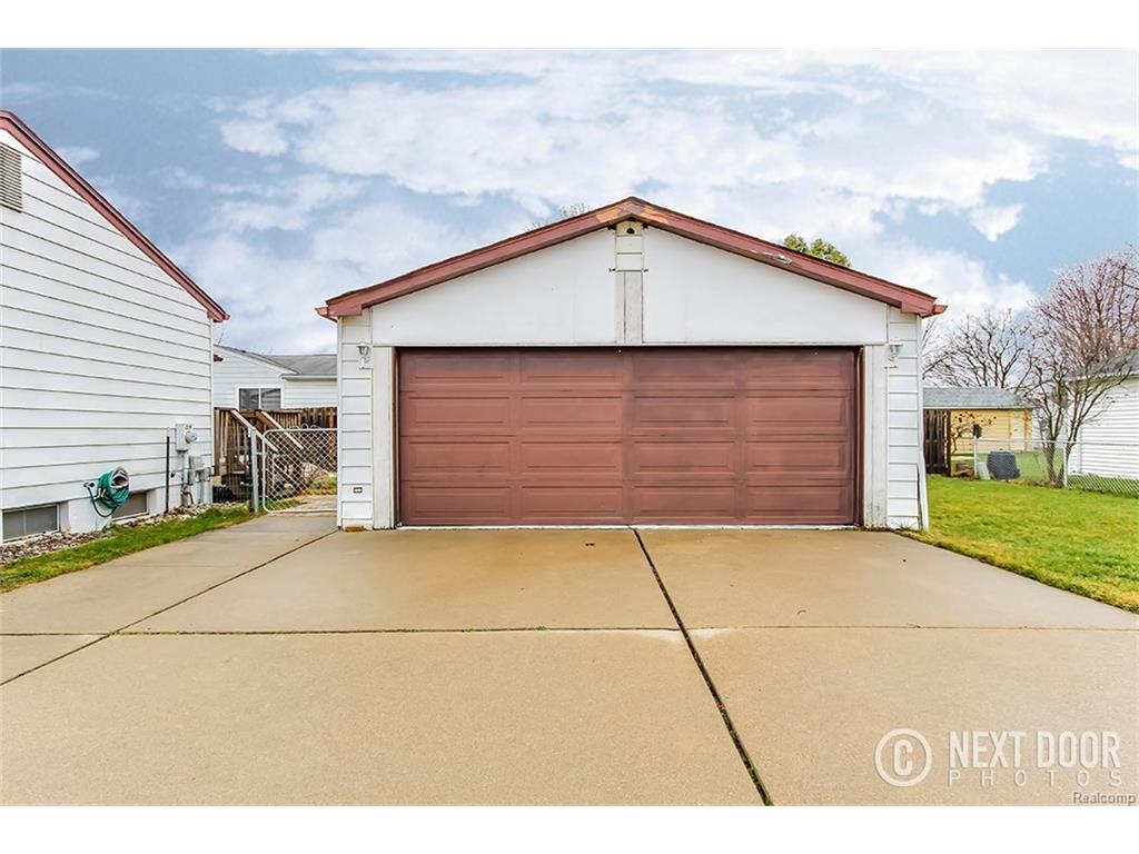 30051 Lamplighter Ct
