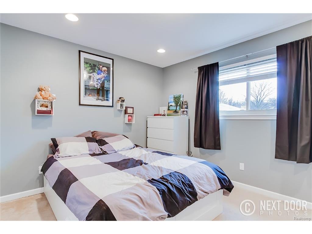 30051 Lamplighter Ct