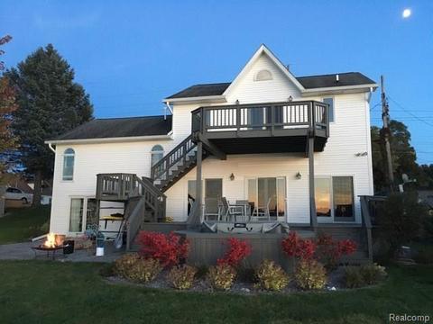 409 E Shore Dr