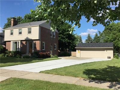 2619 Edgemont Trenton, MI 48183