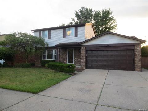 4748 Shoreview Dr