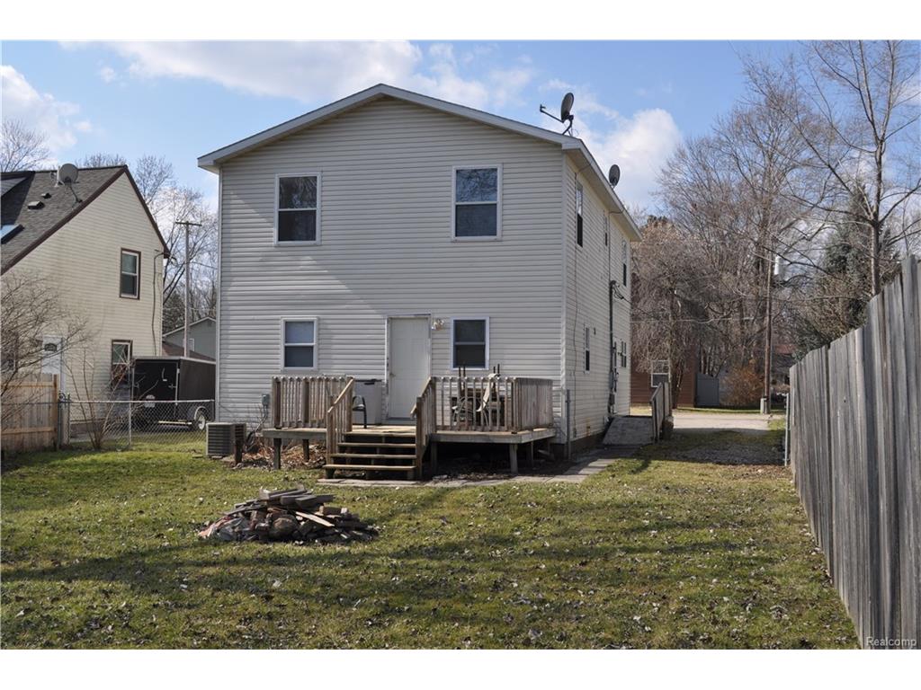 451 6 Mile Rd