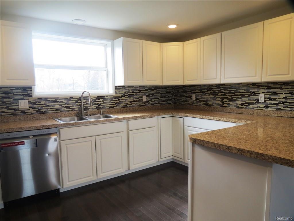 14277 Cranbrook
