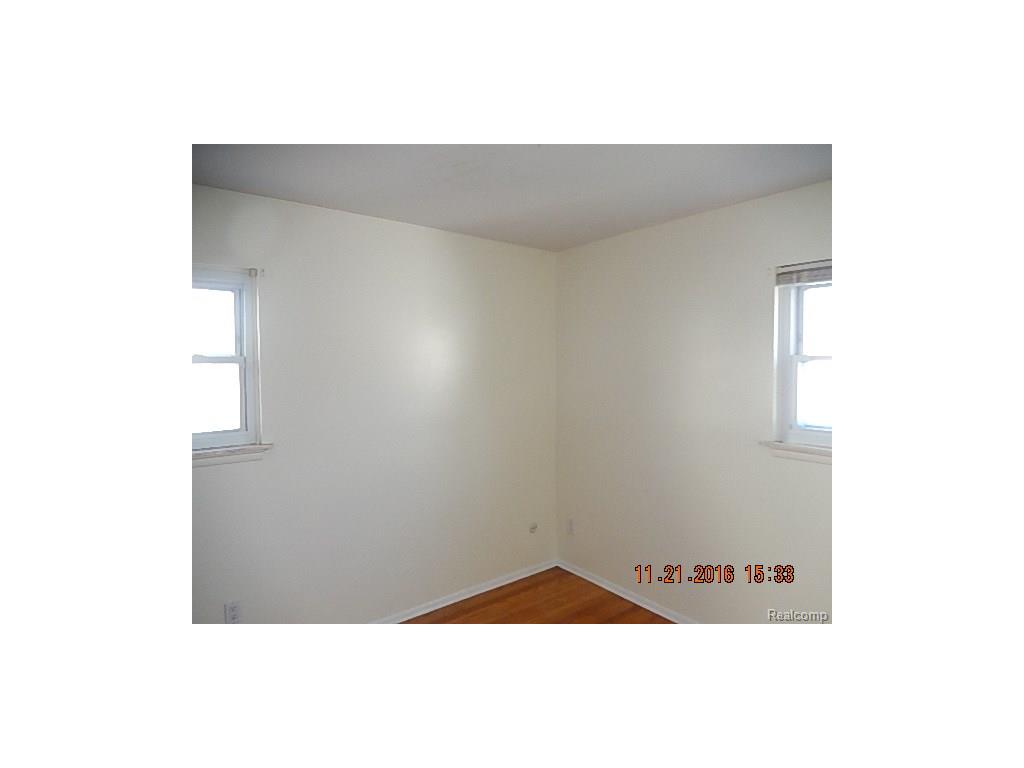 901 Cora St