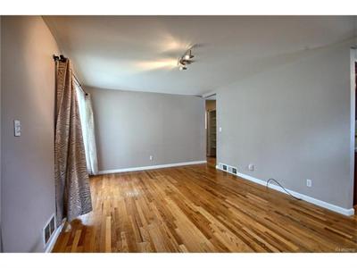 14730 Balsam Southgate, MI 48195