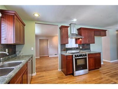 14730 Balsam Southgate, MI 48195