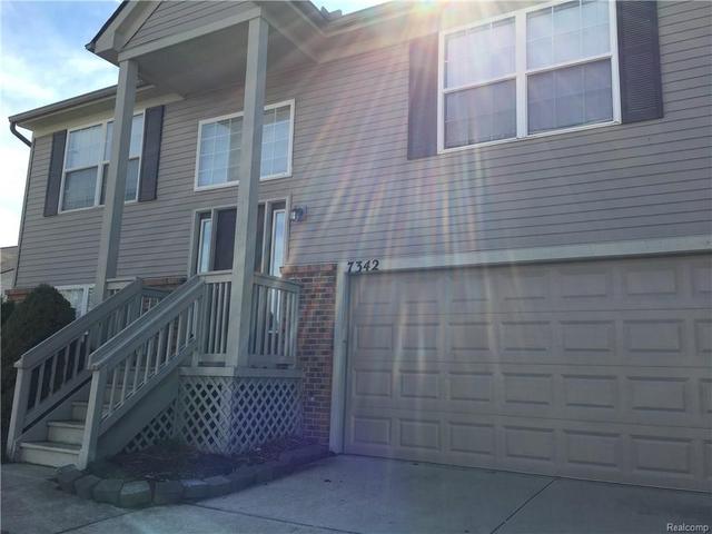 8935 Creekway Dr