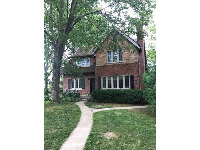 2870 Oakdale Dr