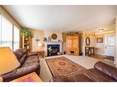 For Sale: 7601 Kenton Crse Ypsilanti, MI 48197