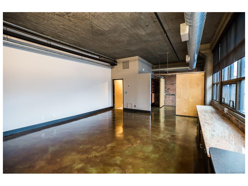 460 W Canfield St #208