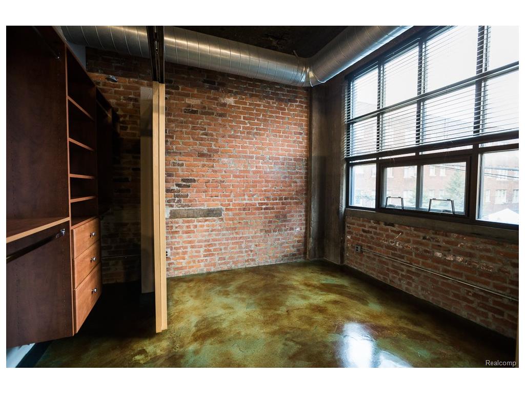 460 W Canfield St #208