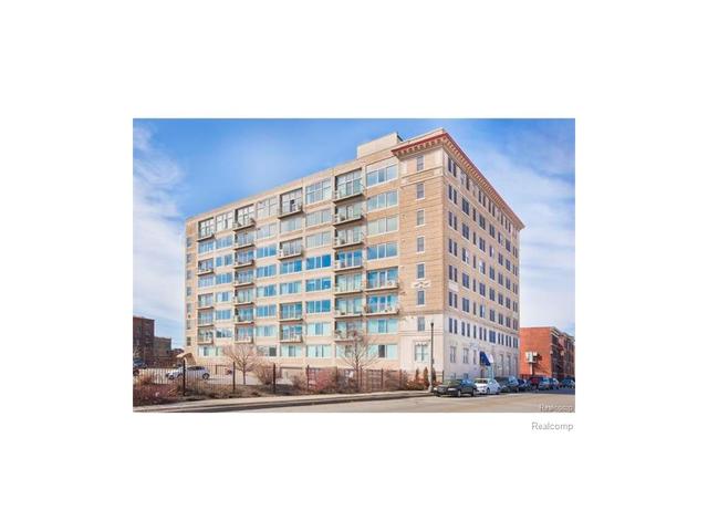 2915 John R St #211