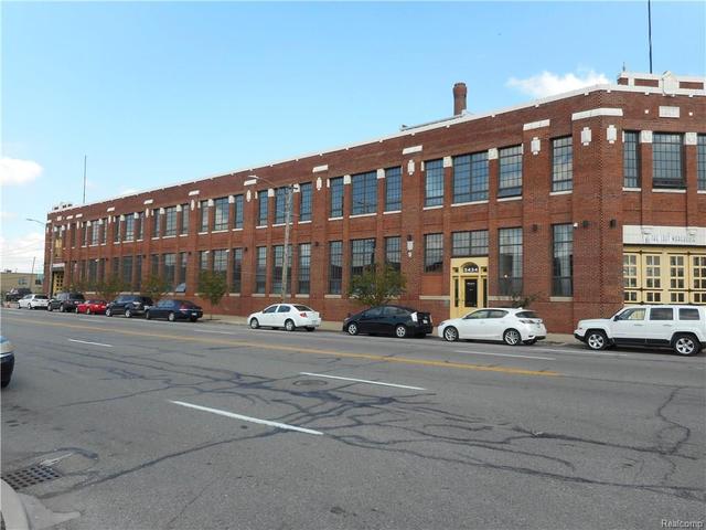 2915 John R St #211