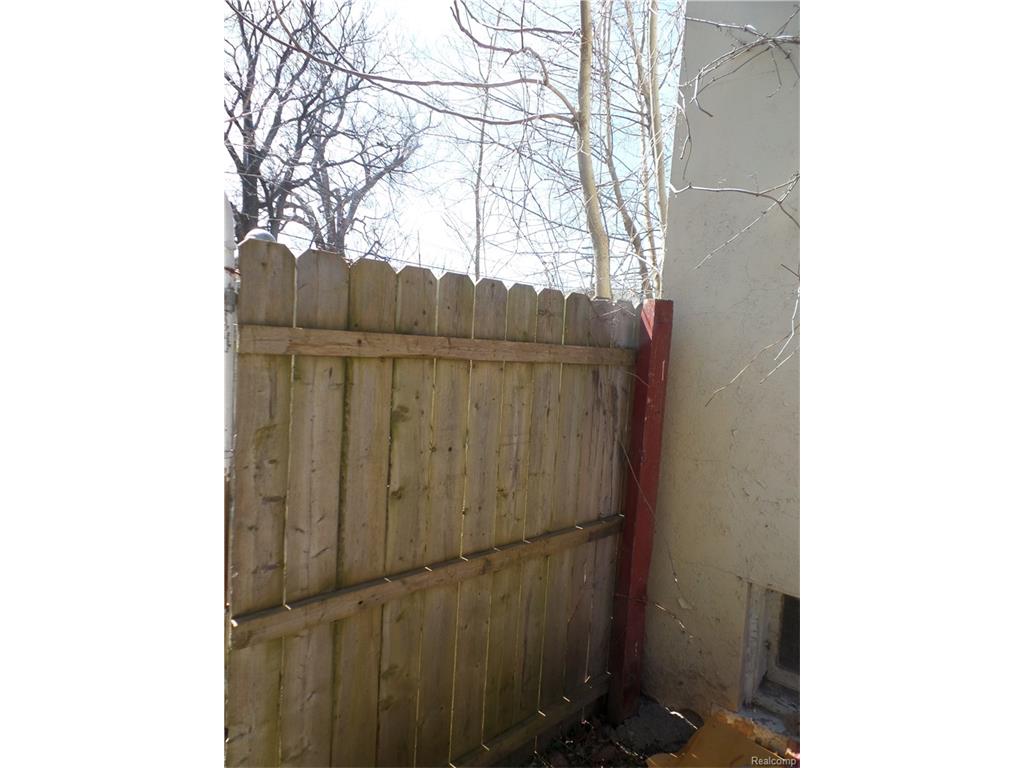 5066 Hillsboro