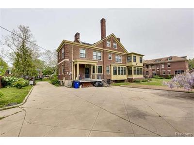 1453 Iroquois Detroit, MI 48214