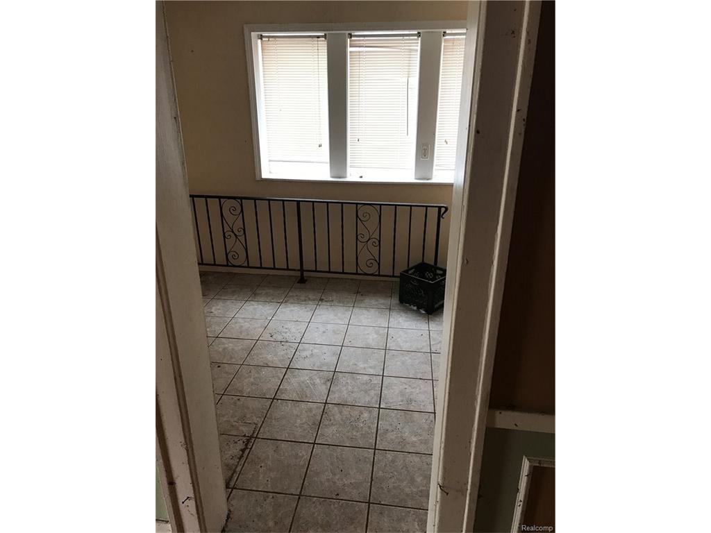 5203 University Pl