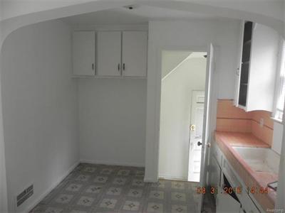 5734 Beaconsfield