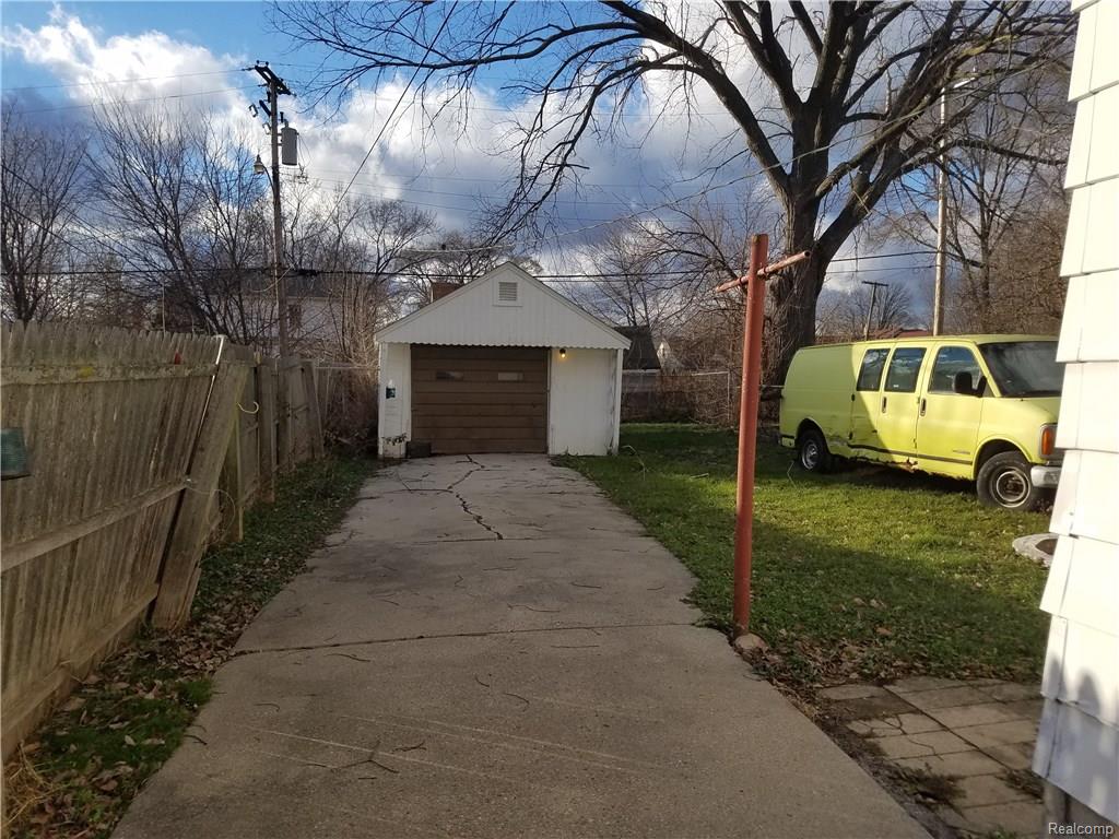 8505 Evergreen Ave