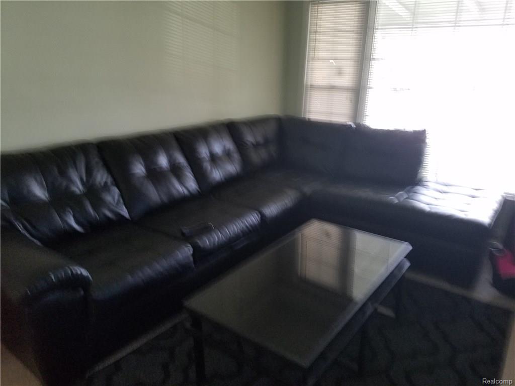 8505 Evergreen Ave