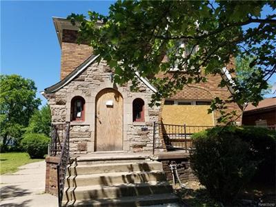 7467 Mansfield Detroit, MI 48228