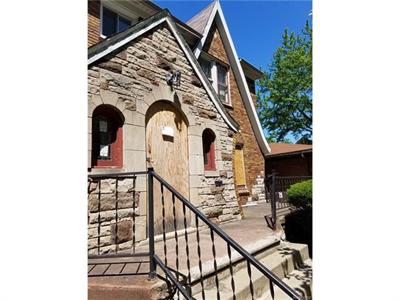 7467 Mansfield Detroit, MI 48228