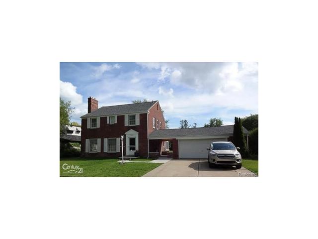 404 Belanger St