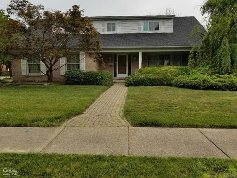2002 Vernier Rd N