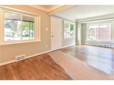 For Sale: 10006 Grayfield Redford, MI 48239