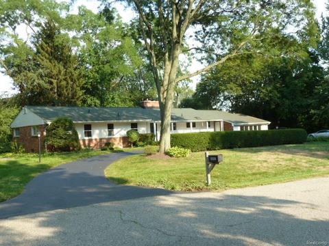 6719 Vachon Dr