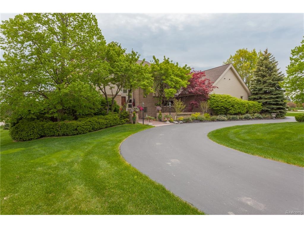 3882 Pine Harbor Dr