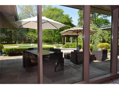 For Sale: 835 Harsdale Bloomfield Hills, MI 48302
