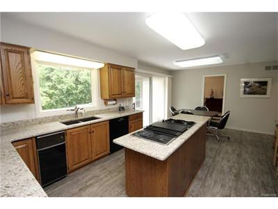 For Sale: 2298 Cameo Lake Crse Bloomfield Hills, MI 48302