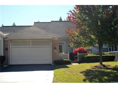 For Sale: 692 Brockmoor Bloomfield Hills, MI 48304
