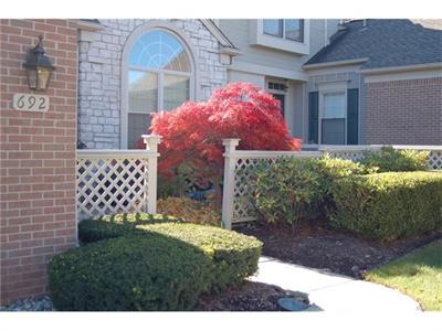 For Sale: 692 Brockmoor Bloomfield Hills, MI 48304
