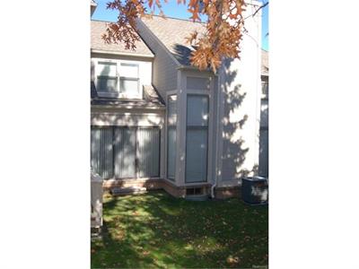 For Sale: 692 Brockmoor Bloomfield Hills, MI 48304