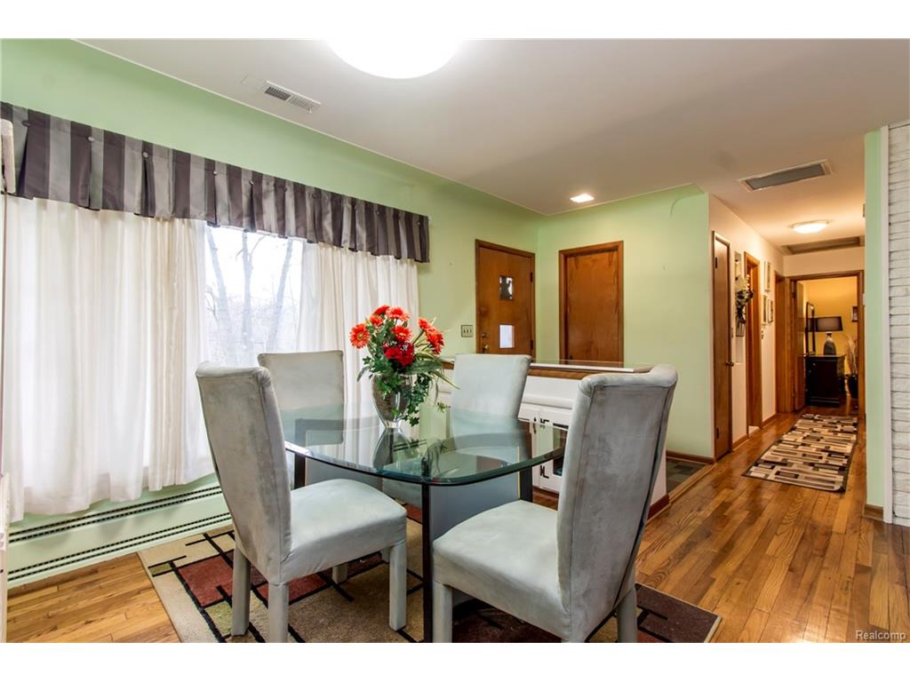 230 Winry Dr