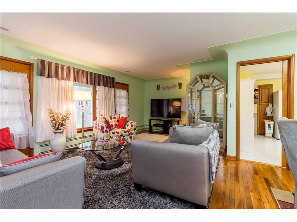 230 Winry Dr