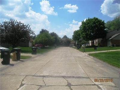 For Sale: 226 Slade Crse Rochester, MI 48307