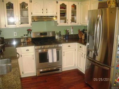For Sale: 226 Slade Crse Rochester, MI 48307
