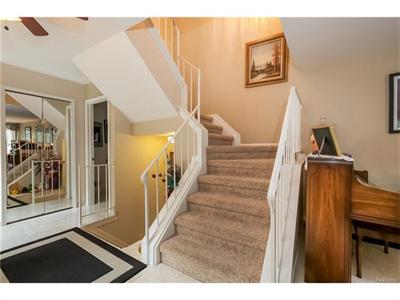 1265 Oakwood Crse