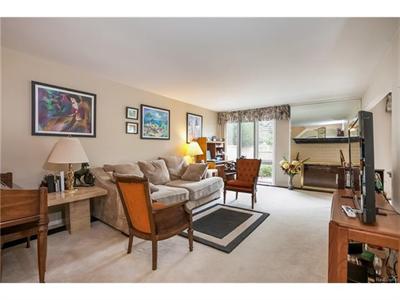 1265 Oakwood Crse