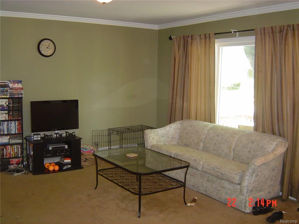 1341 Catalpa Dr