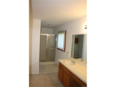 For Sale: 2160 Rochelle Park Rochester, MI 48309